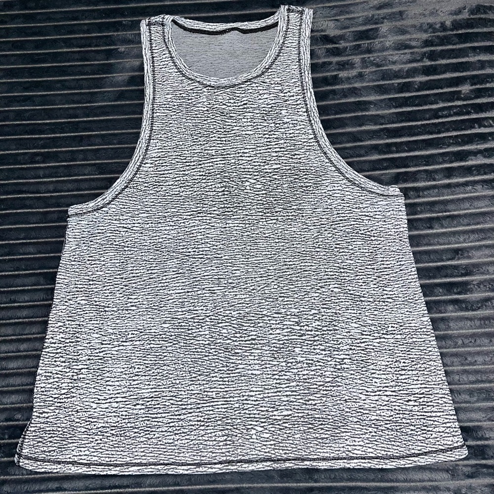 Lululemon top
